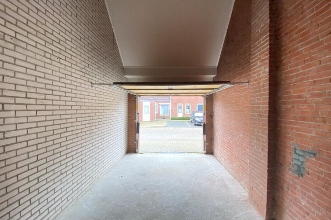 Goedewerf 79A — almere — Garagebox huren