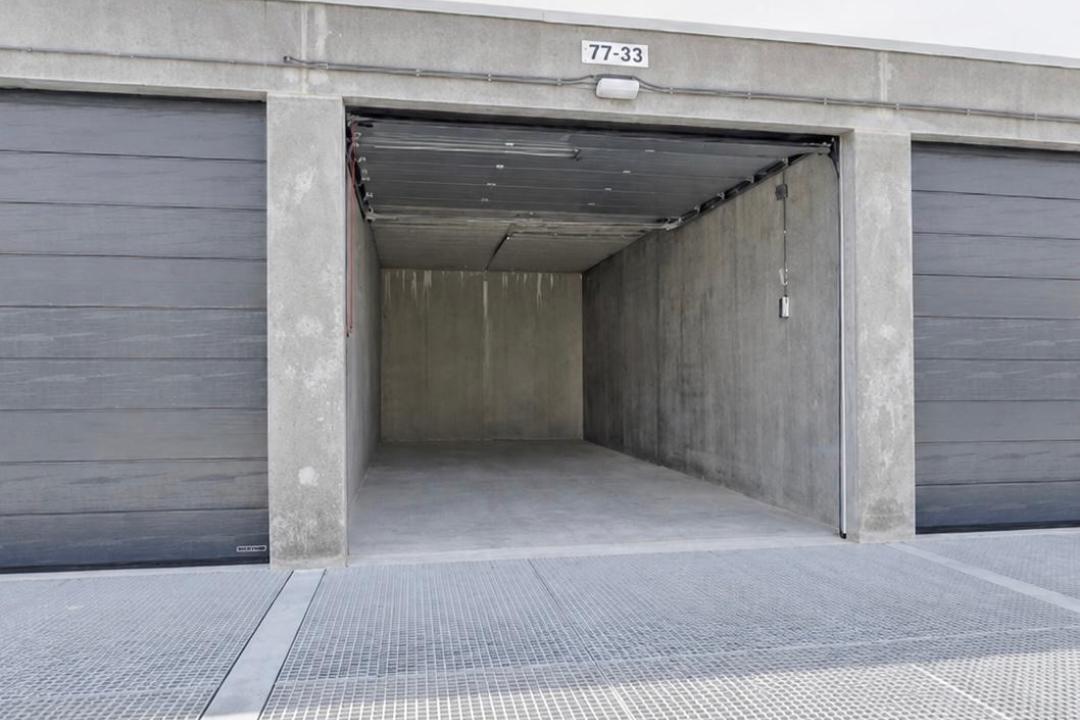 Kabelweg 25 — Roelofarendsveen — Garagebox huren