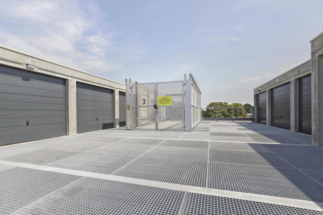 Kabelweg 25 — Roelofarendsveen — Garagebox huren