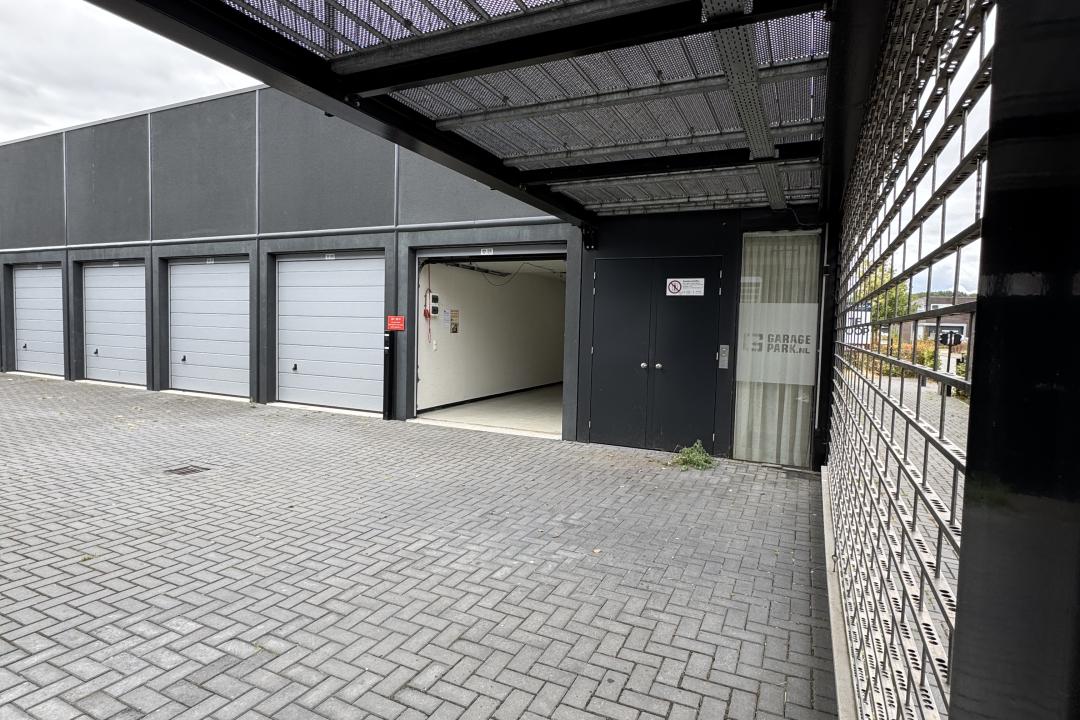 Binnendelta 12-25 — Blaricum — Garagebox huren