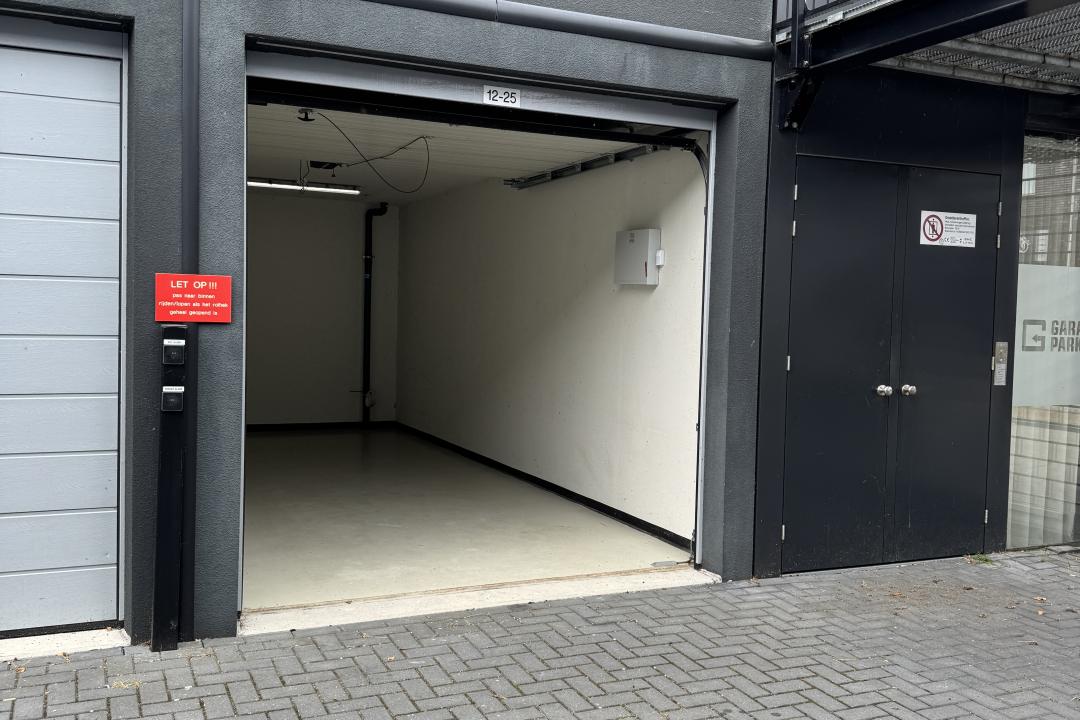 Binnendelta 12-25 — Blaricum — Garagebox huren