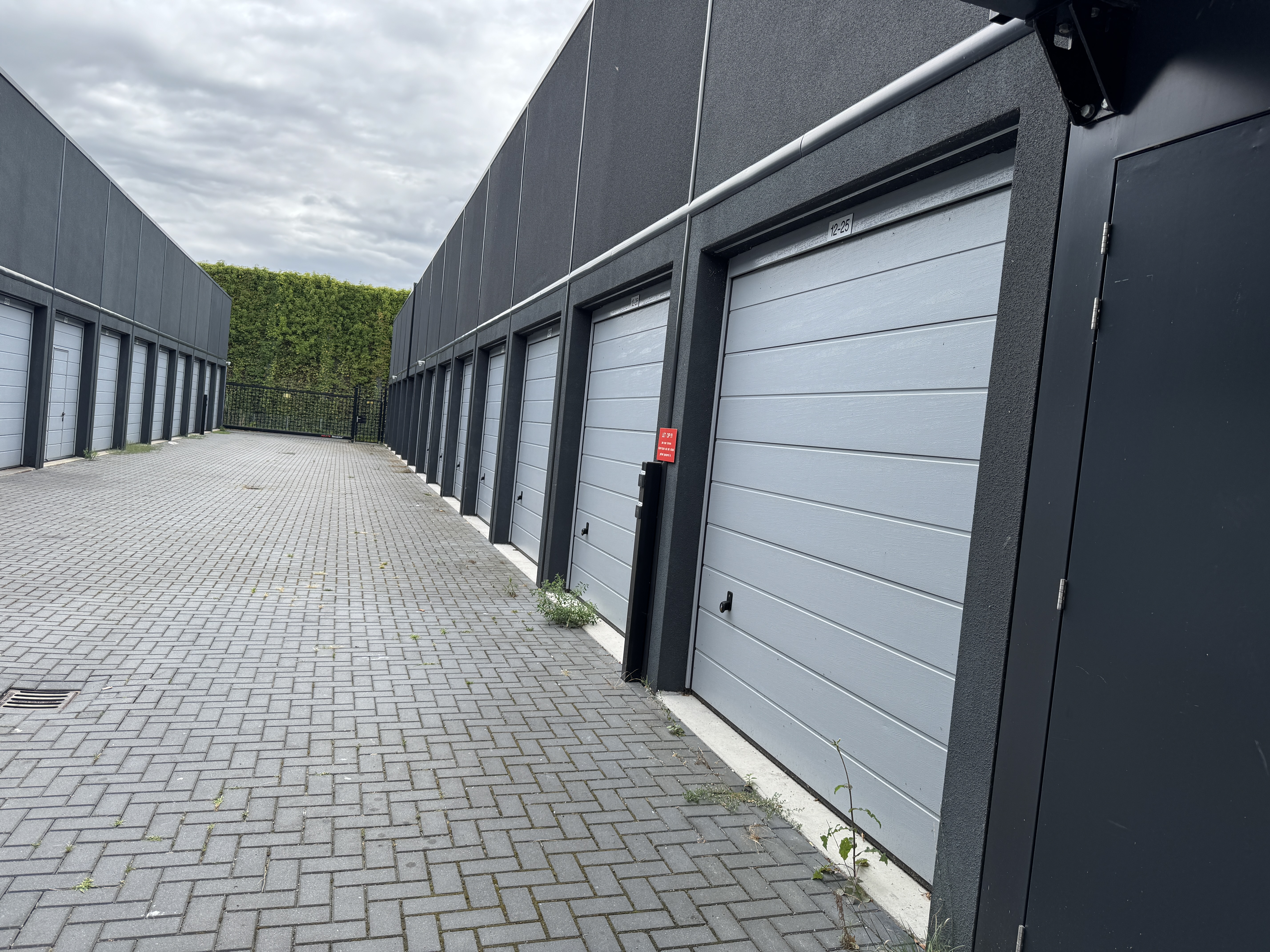 Binnendelta 12-25 — Blaricum — Garagebox huren
