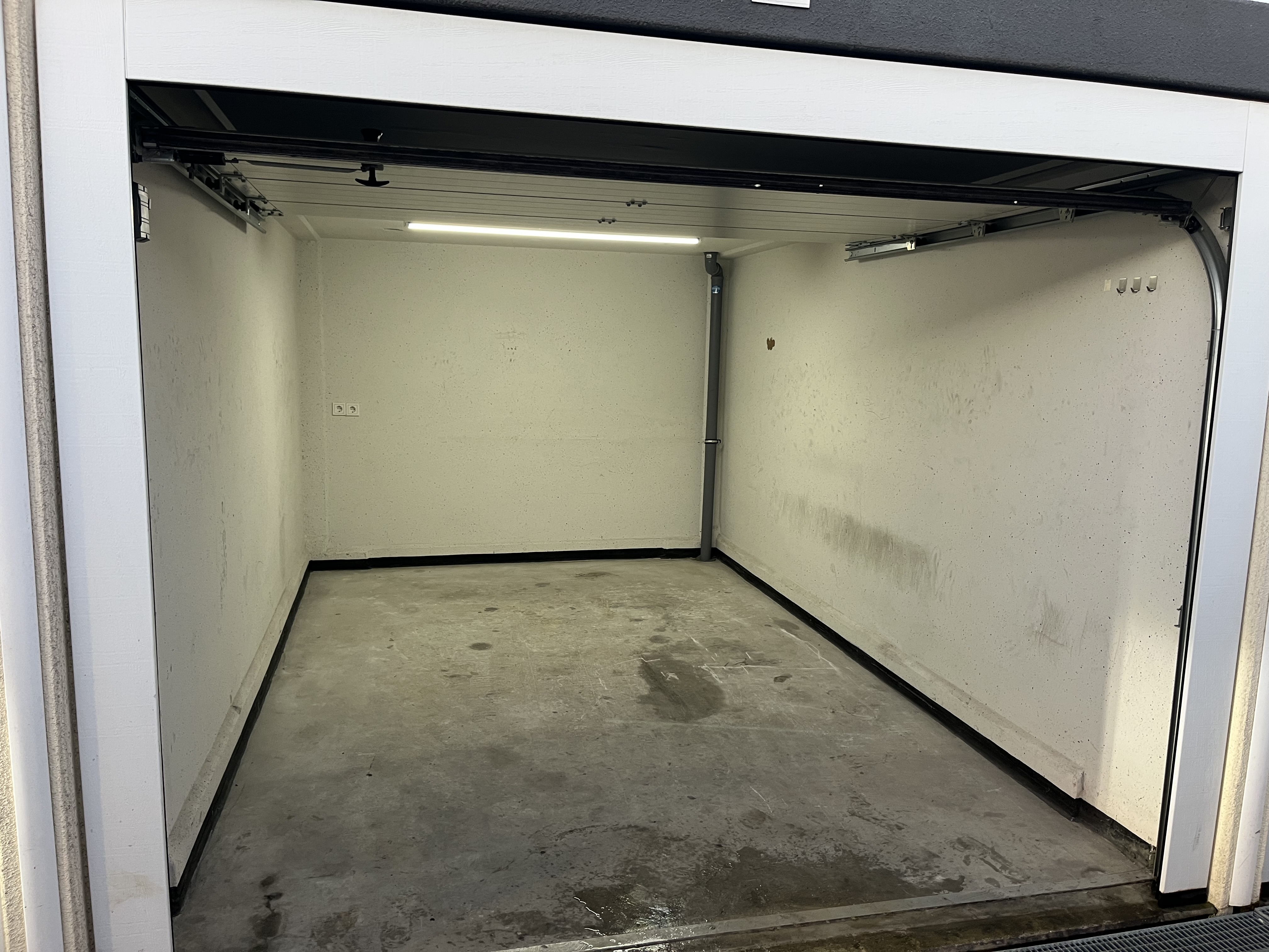 Industrieweg 6 — Zoetermeer — Garagebox huren