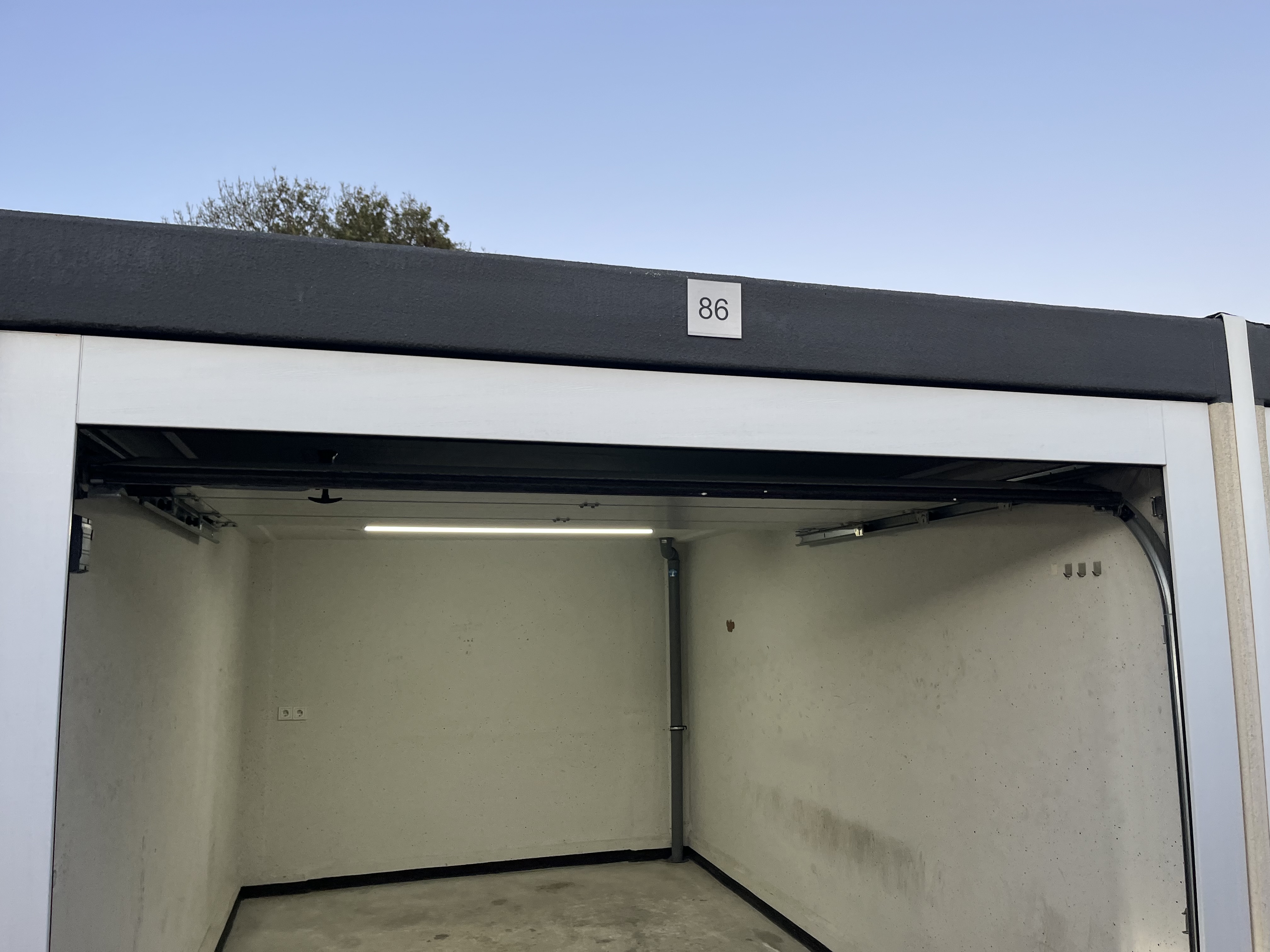 Industrieweg 6 — Zoetermeer — Garagebox huren