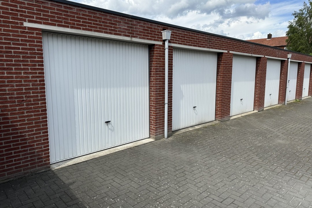 Twekkelerweg 204 — Hengelo (O) — Garagebox huren