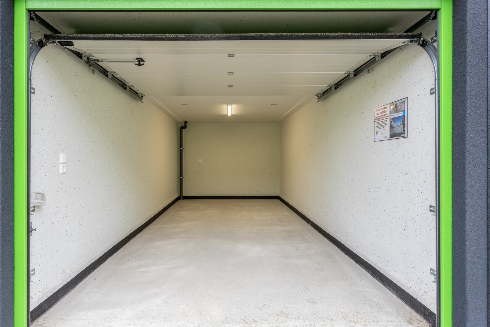 Jaargetijdenweg 50-21 — Enschede — Garagebox huren