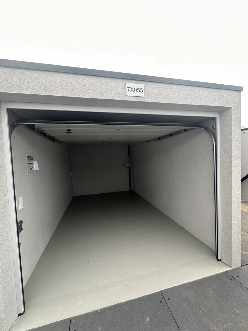 Molenvaart 7X055 — Brunssum — Garagebox huren