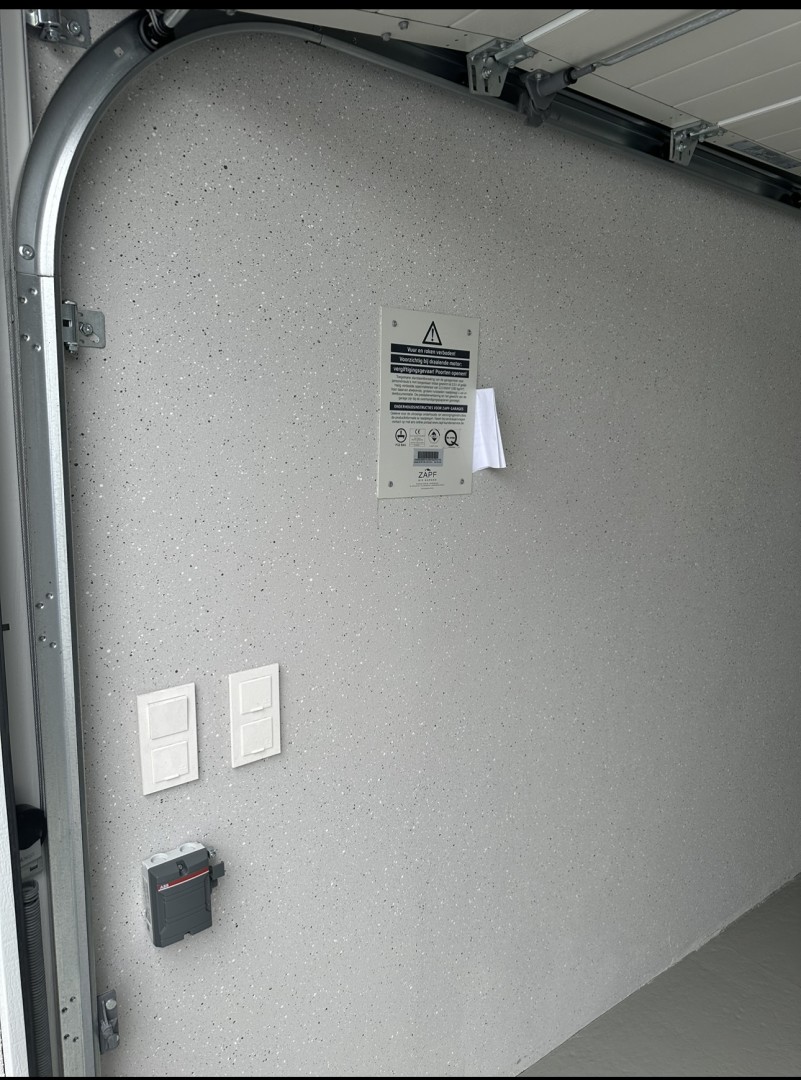 Molenvaart 7X055 — Brunssum — Garagebox huren