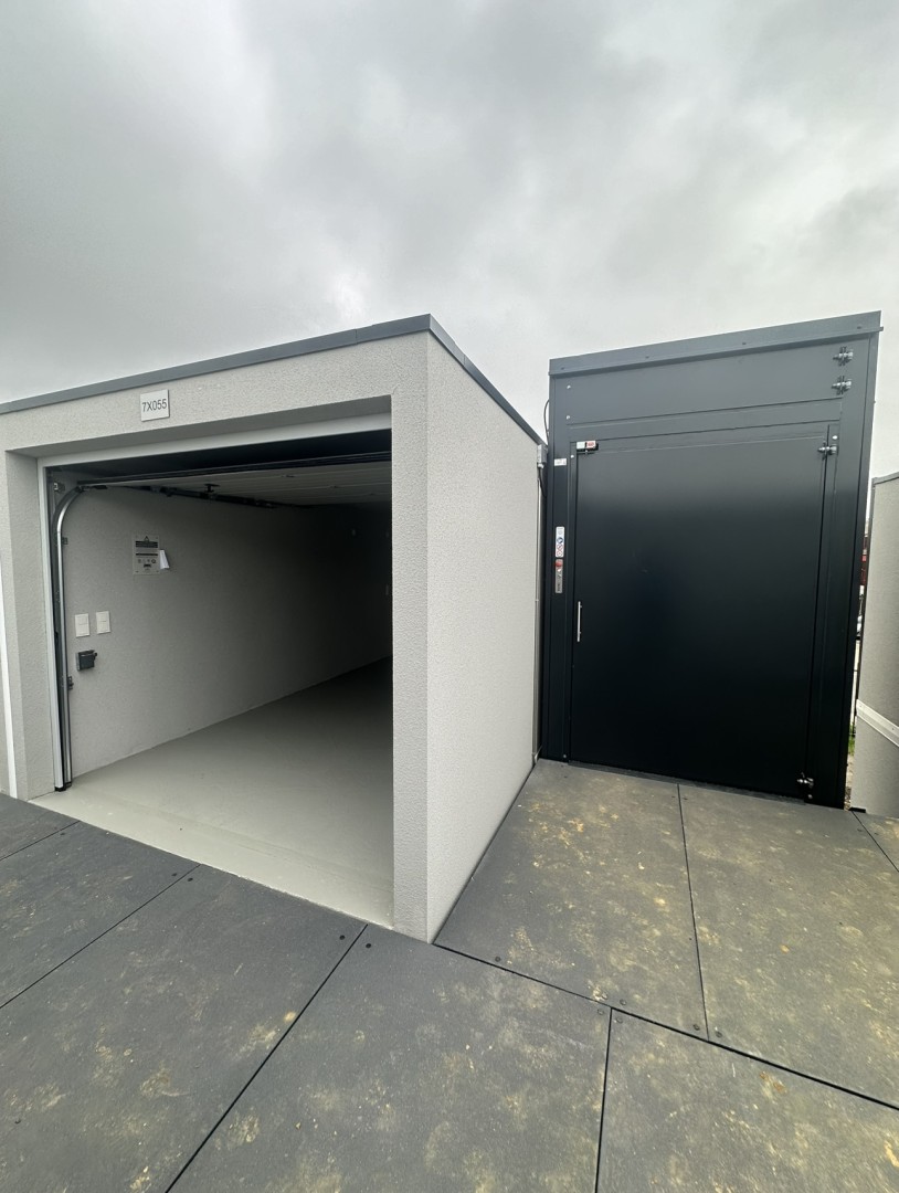 Molenvaart 7X055 — Brunssum — Garagebox huren