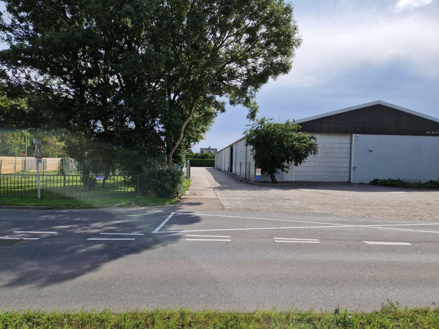 IJweg 1624 — Nieuw-Vennep — Garagebox huren