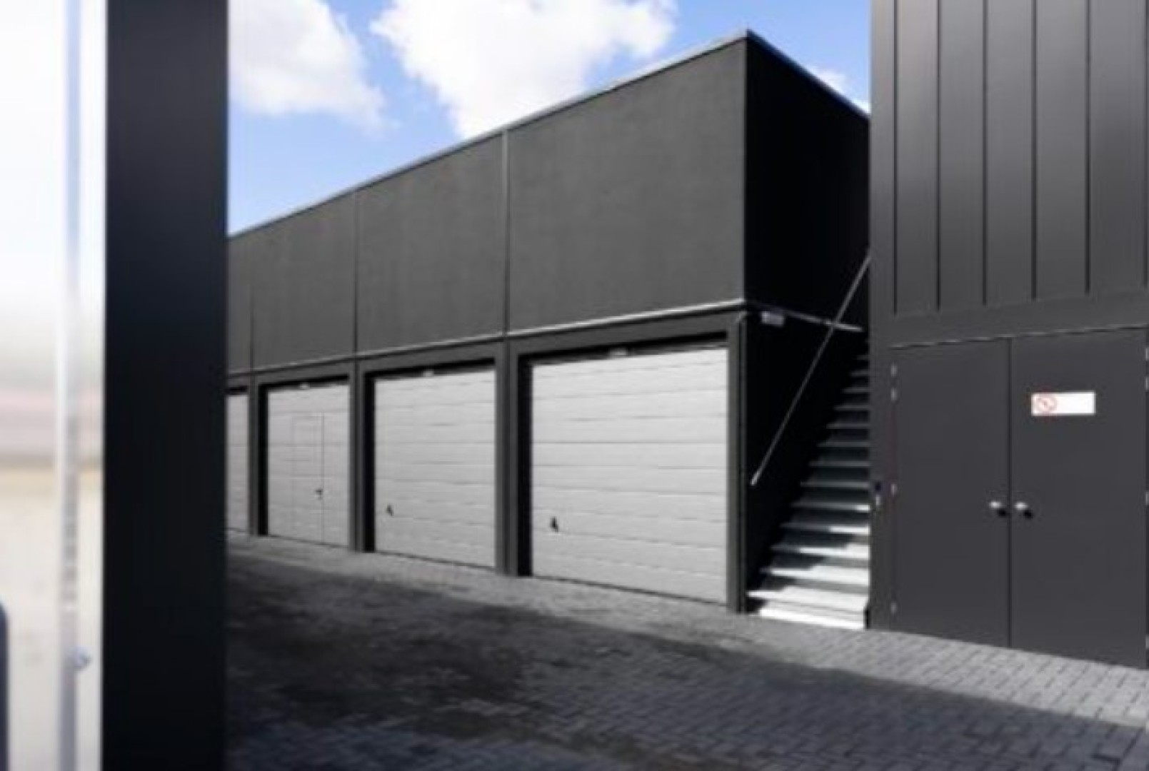 De Sondert 4 — Venlo — Garagebox huren