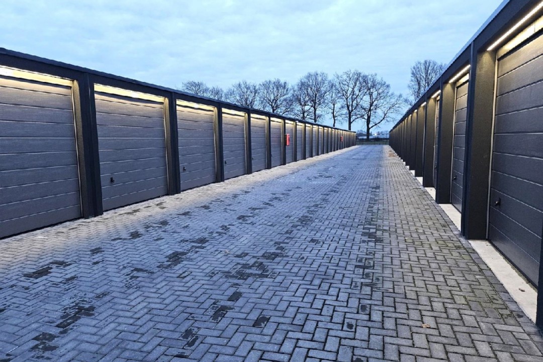 Phileas Foggstraat 116A — Emmen — Garagebox huren