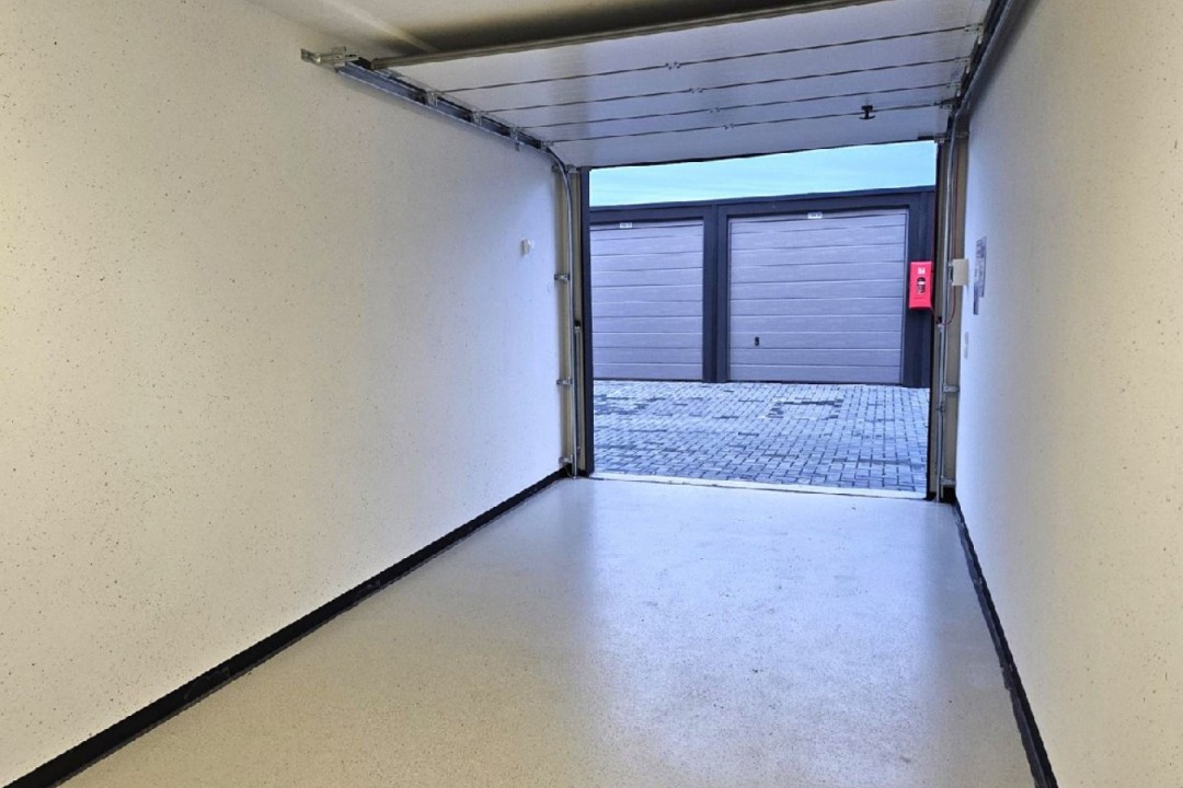 Phileas Foggstraat 116A — Emmen — Garagebox huren