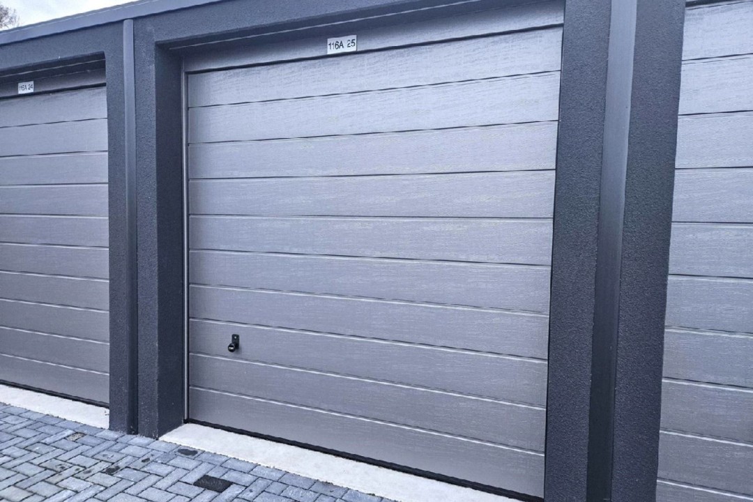 Phileas Foggstraat 116A — Emmen — Garagebox huren