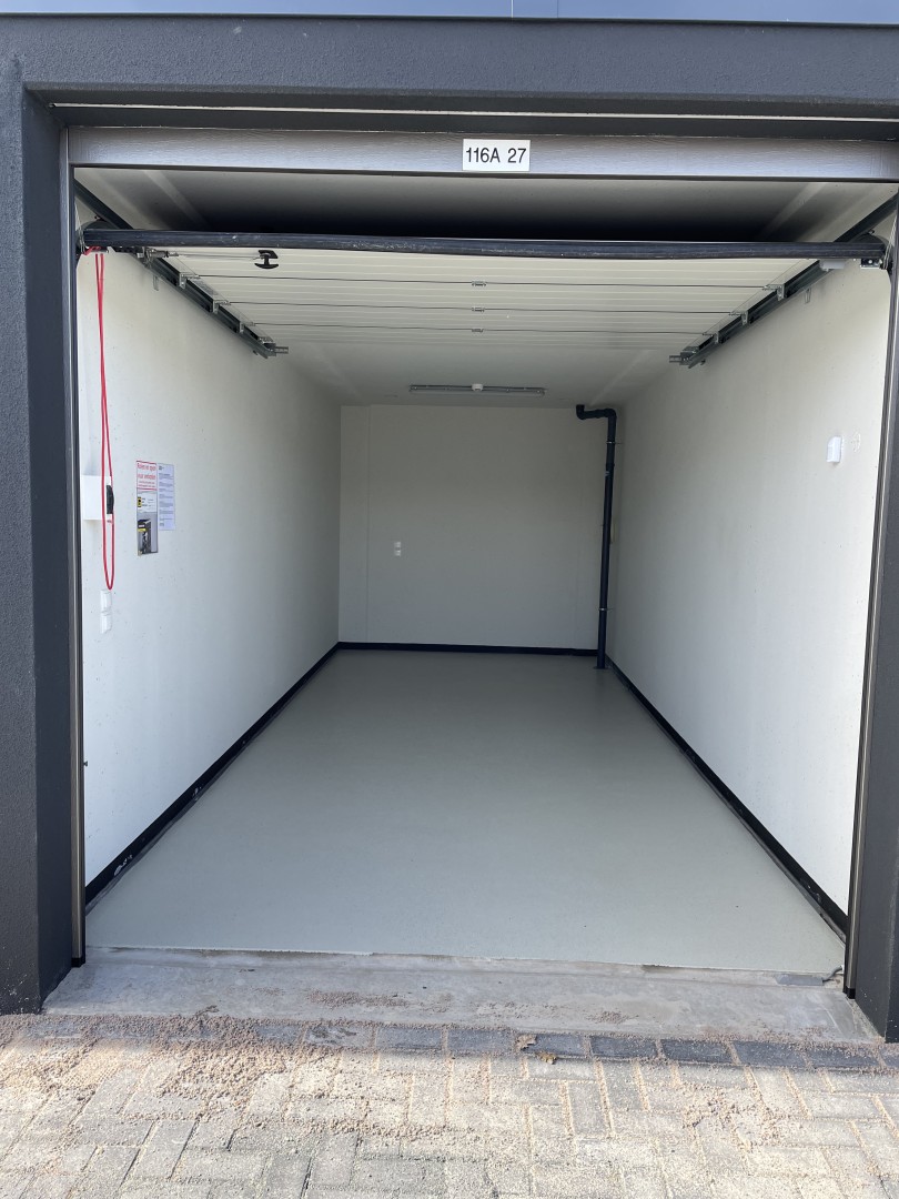 Phileas Foggstraat 116A — Emmen — Garagebox huren