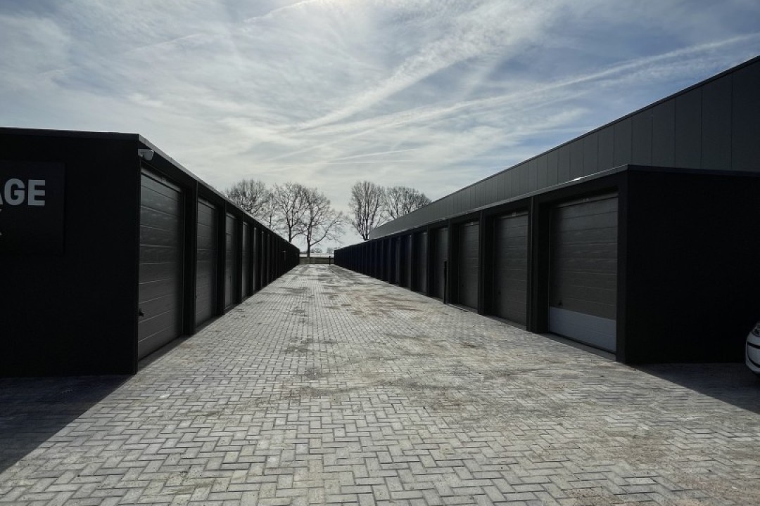 Phileas Foggstraat 116A — Emmen — Garagebox huren