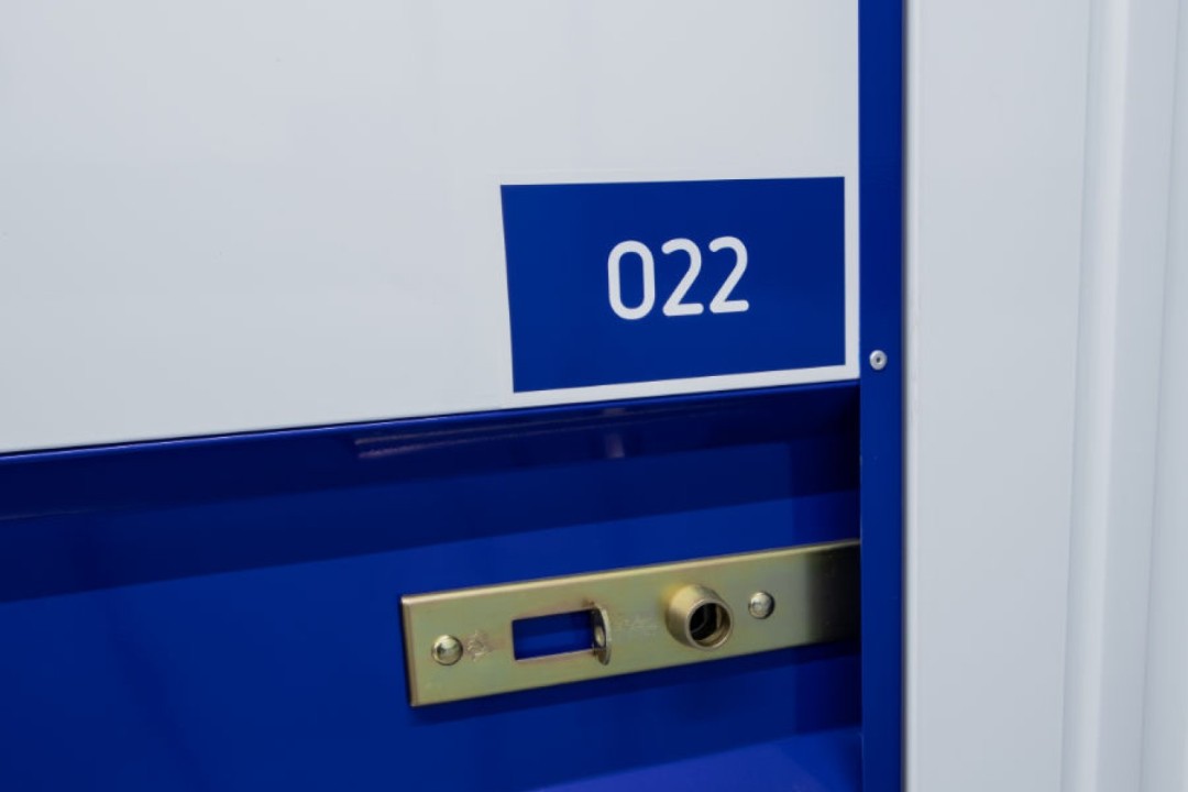 Pampuslaan 139 — Weesp — Self-storage / Mini opslag