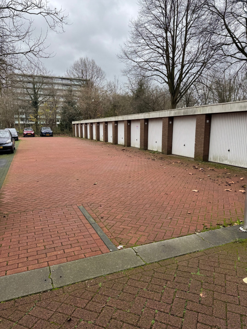 Alm 4 — Zwolle — Garagebox huren