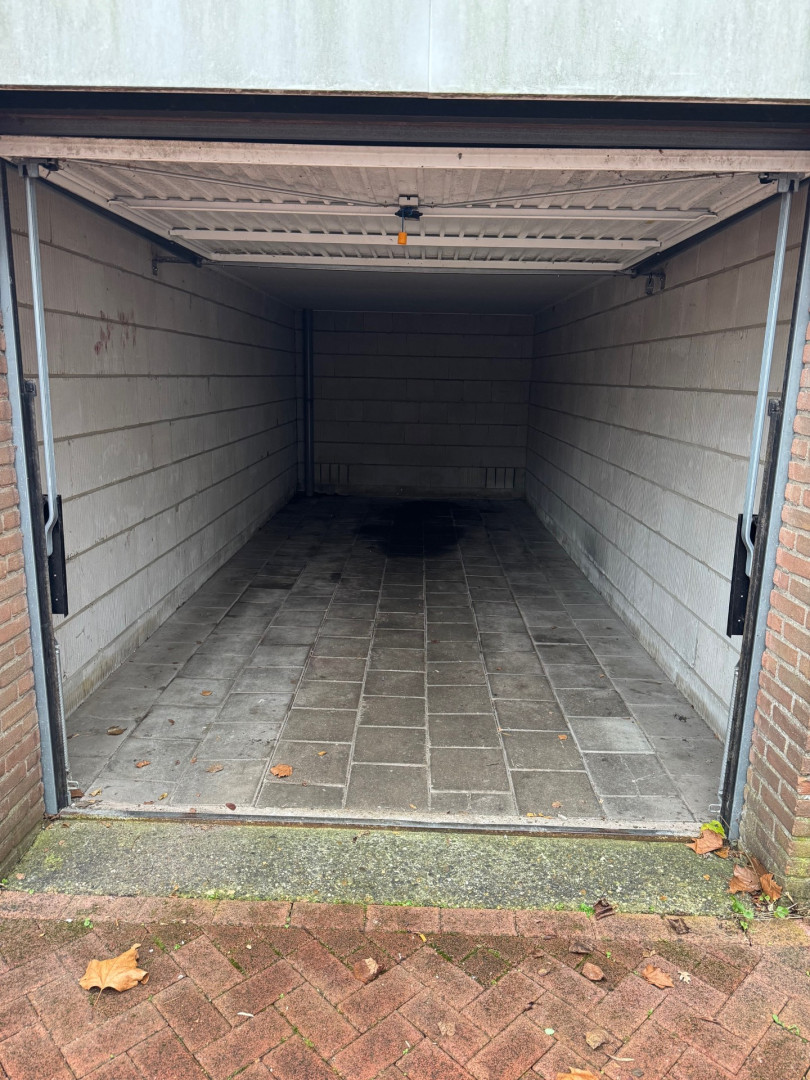 Alm 4 — Zwolle — Garagebox huren