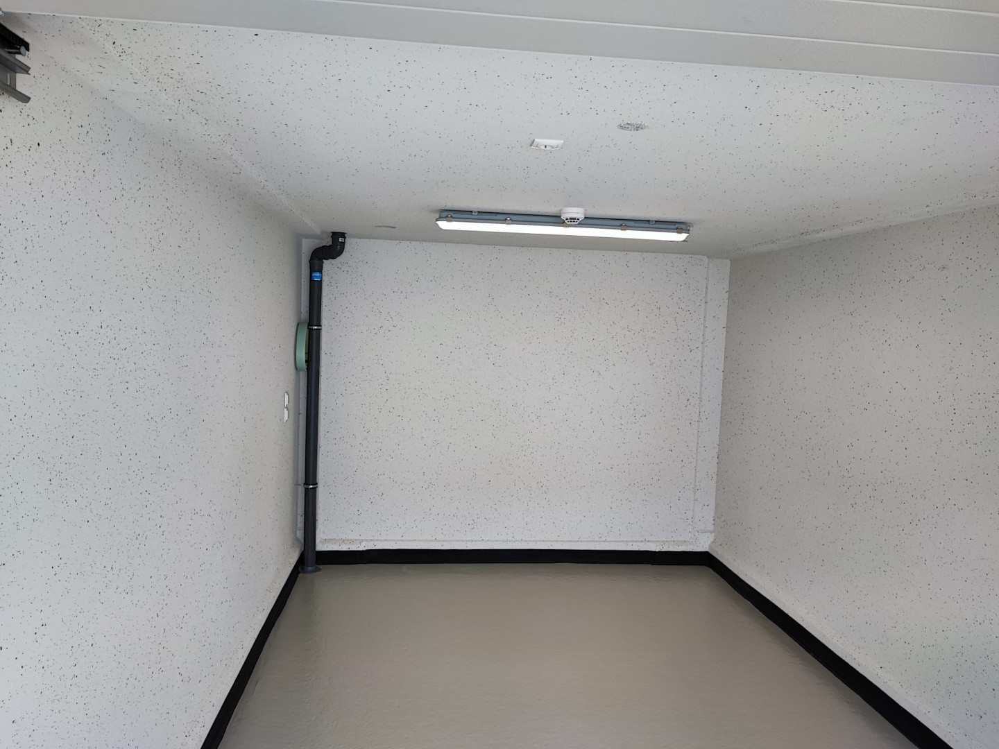 De sondert 4 — Venlo — Garagebox huren