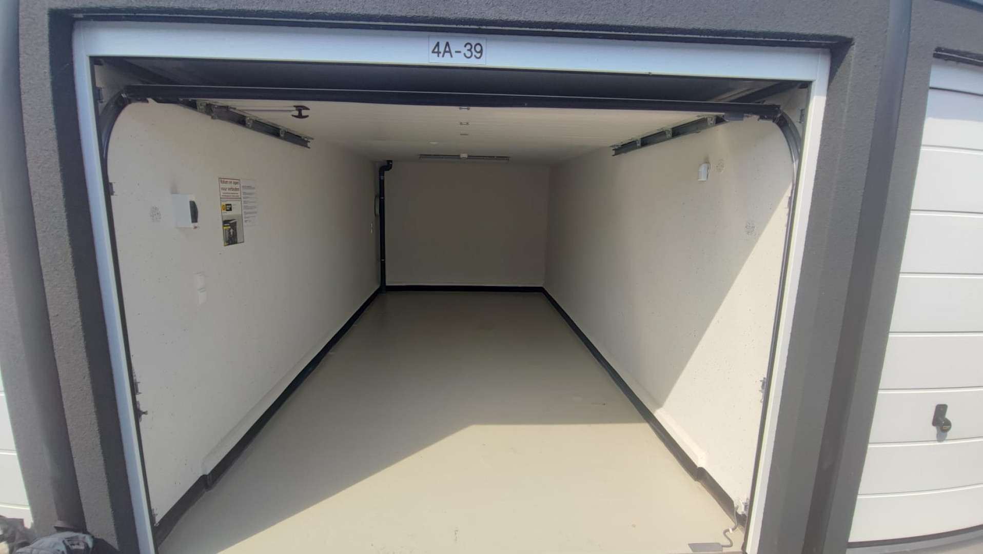 De sondert 4 — Venlo — Garagebox huren