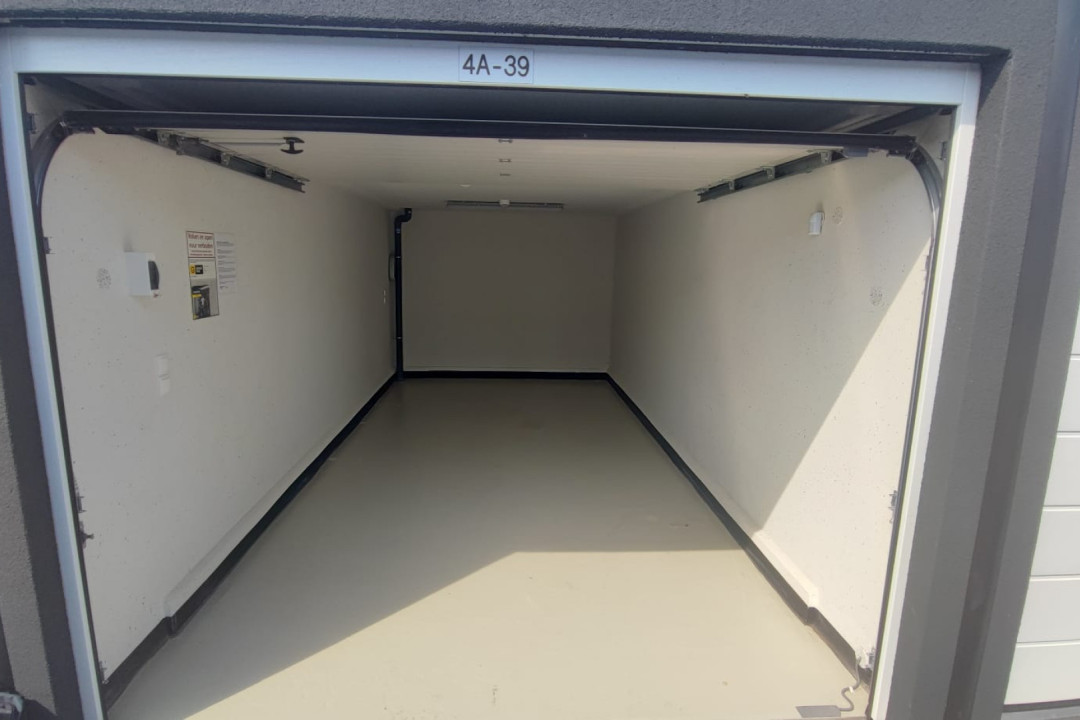 De sondert 4 — Venlo — Garagebox huren