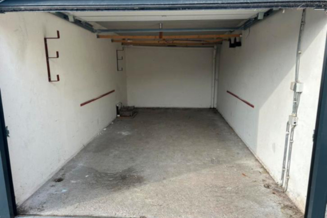 Titus brandsmastraat 10 — Roosendaal — Garagebox huren
