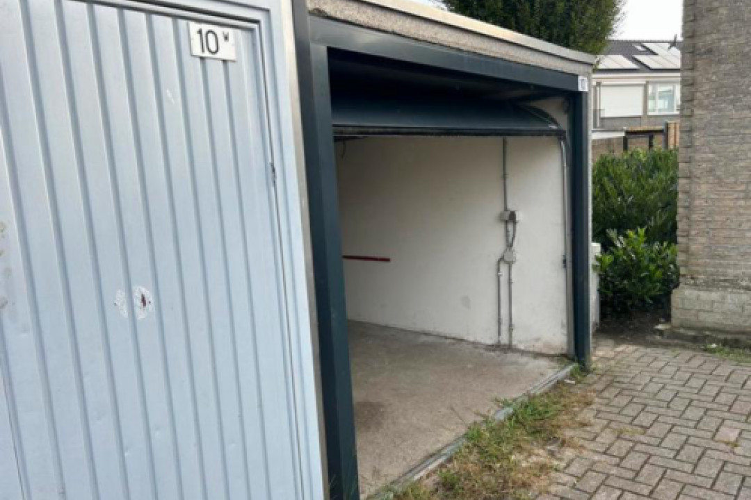 Titus brandsmastraat 10 — Roosendaal — Garagebox huren