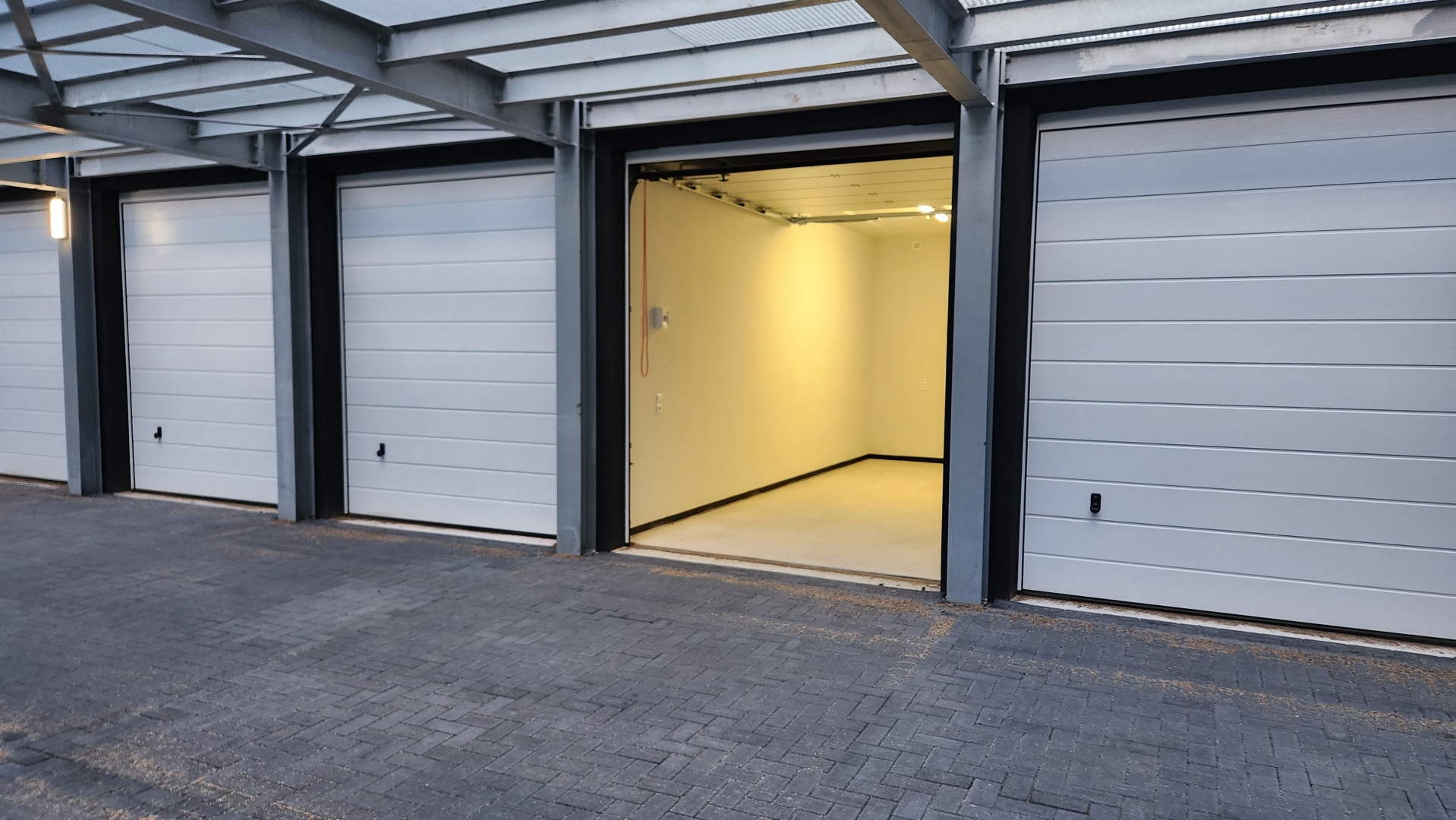 Riethil 14 — Breda — Garagebox huren