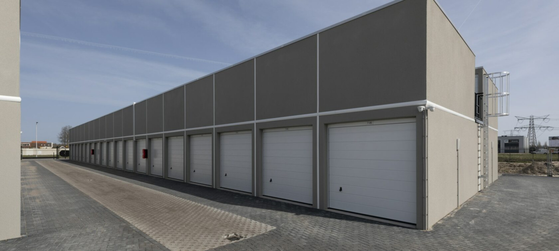Reedijk 7 — Heinenoord — Garagebox huren