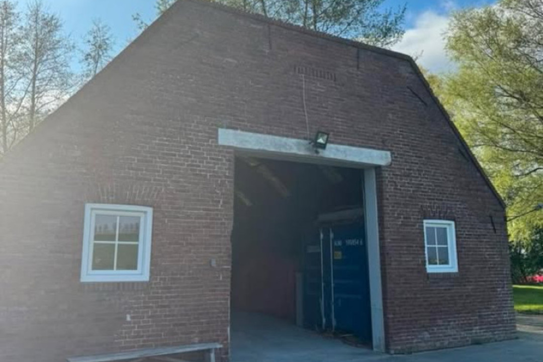 Hereweg 36 — Bierum — Opslag (zee)container huren