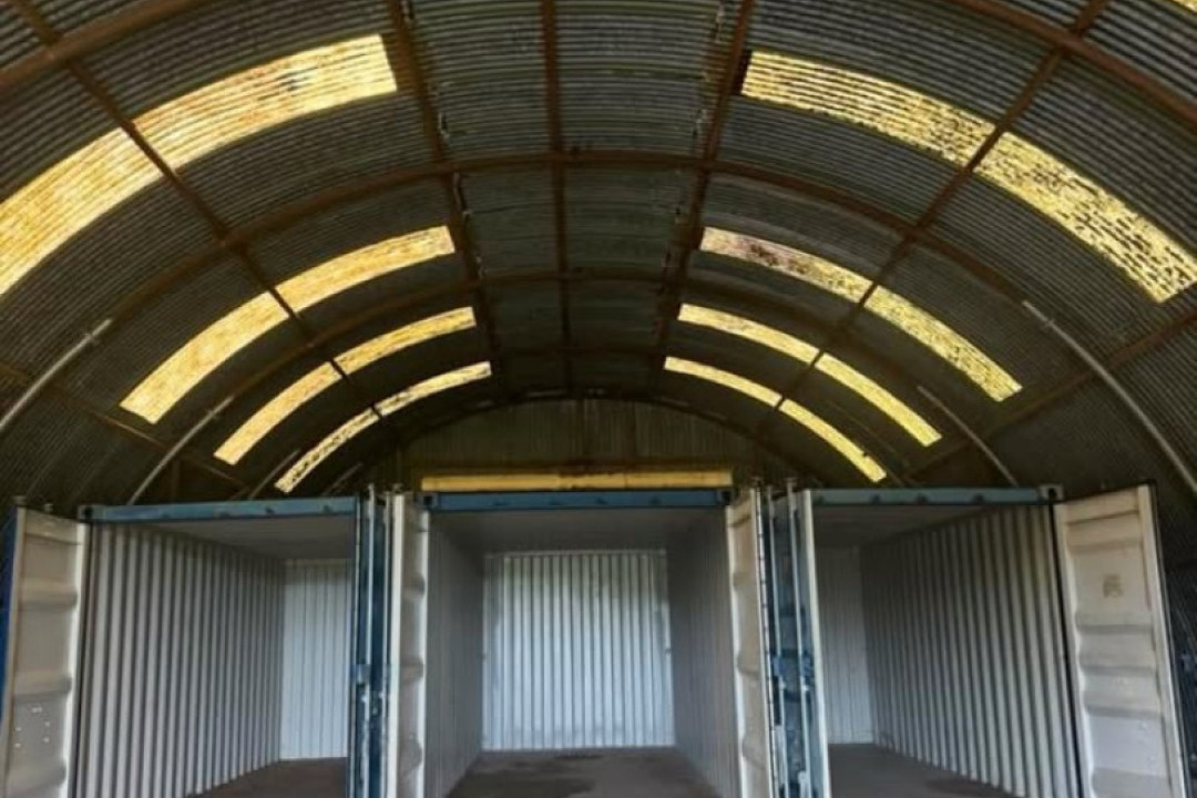 Hereweg 36 — Bierum — Opslag (zee)container huren