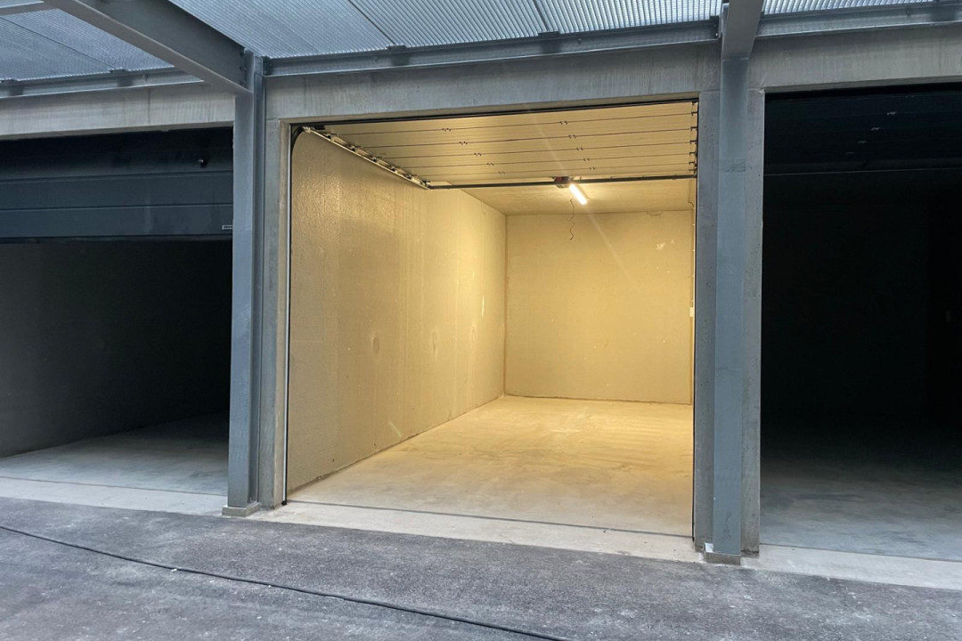 Kabelweg 25 — Roelofarendsveen — Garagebox huren