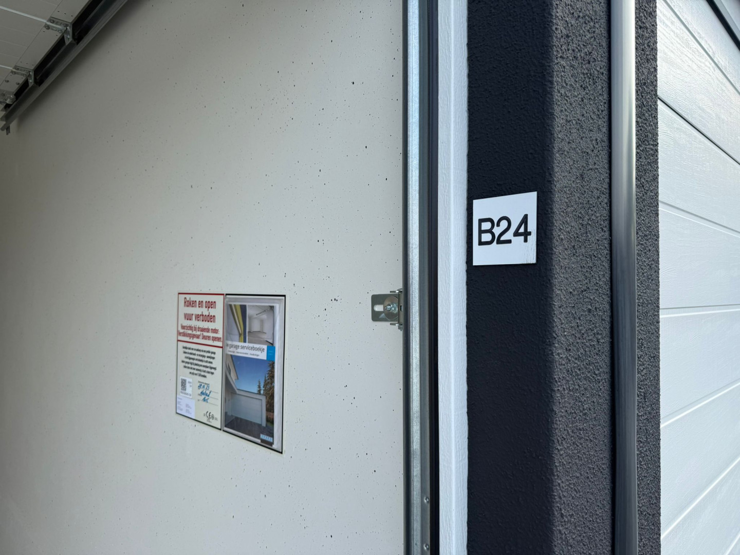 Riethil 14, B24 — Breda — Garagebox huren